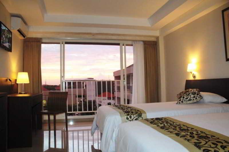 Losari Sunset Hotel 3*